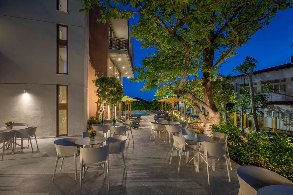 Hotel Alkyon, Skiathos – tervező: Eugeni Quitllet, Karim Rashid, Gabriele és Oscar Buratti – forrás: Europa Design
