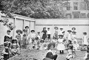 Brooklyn Pratt Institute Kindergarten, 1905. / Forrás: famagazine.it
