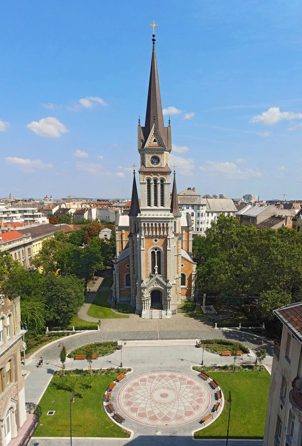 Bakáts tér és csatlakozó utcák felszíni rendezése
