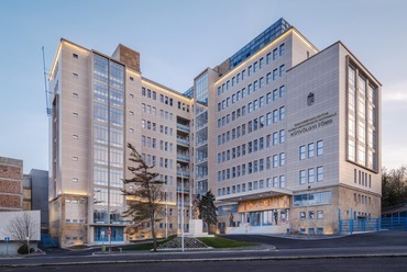 A Kútvölgyi Klinikai Tömb a felújítás után – fotó: Bujnovszky Tamás
