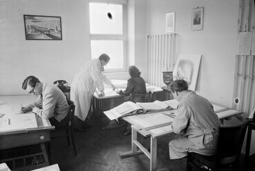 Böszörményi út 24., a Földalatti Vasút Vállalat irodája, 1953. Forrás: Fortepan/UVATERV
