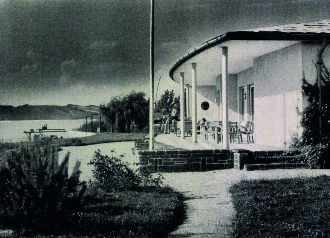 Vitorlázók és építészek – vitorlás klubházak a Balaton-parton a két háború közt