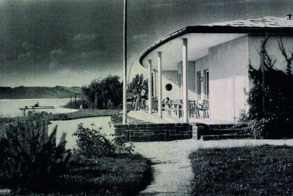 Vitorlázók és építészek – vitorlás klubházak a Balaton-parton a két háború közt