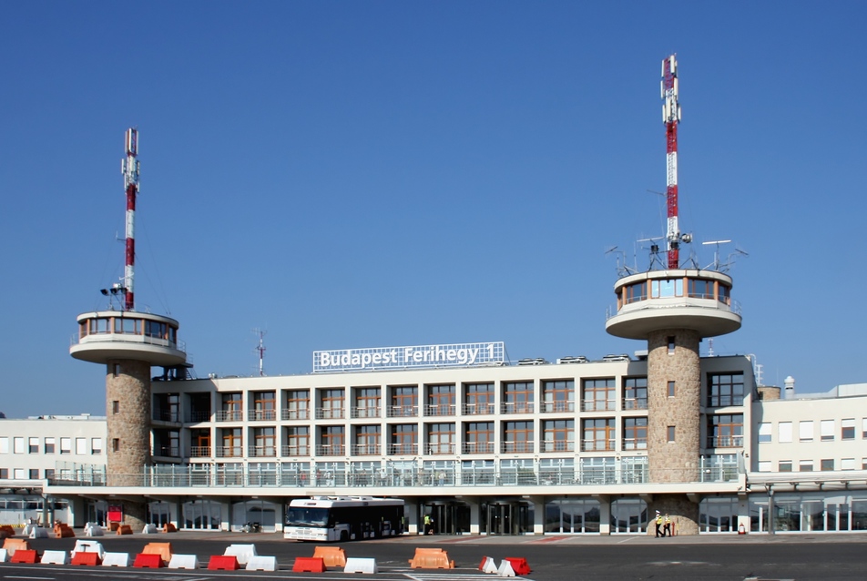 Kezdődik a repülőtér műemléki 1-es Termináljának felújítása