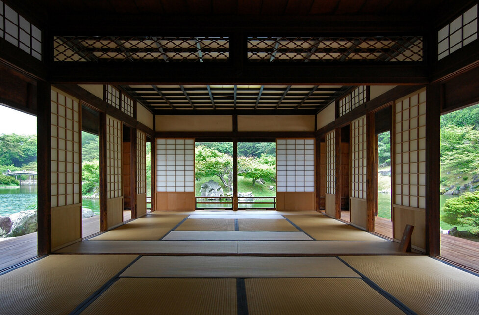 Kikugetsu-Tei teaház a japán Shikoku szigetén lévő Ritsurin kertben. 
