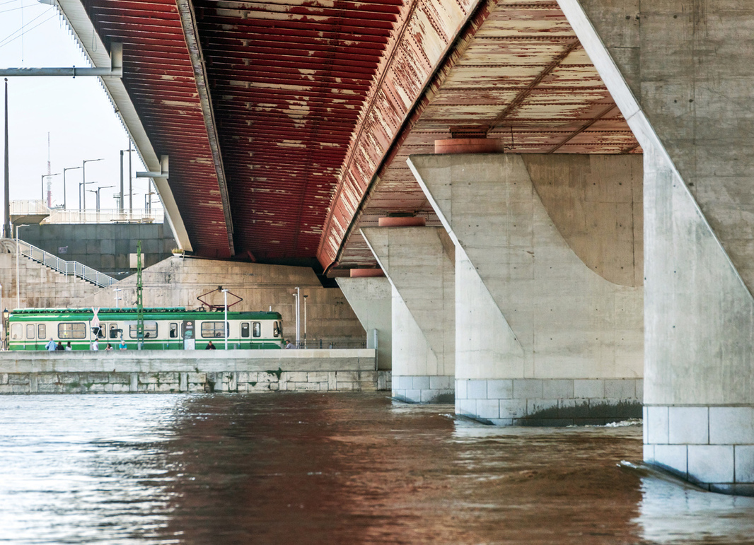 Dunapartok víz alatt – Budapest új látképei