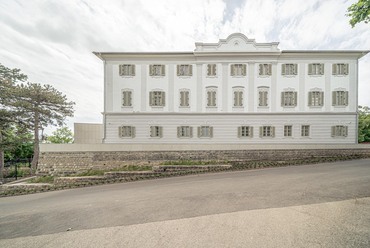 A balatonfüredi Esterházy-kastély Látogatóközpont. Építészet: MCXVI Építészműhely. Fotó: Fenes Tamás
