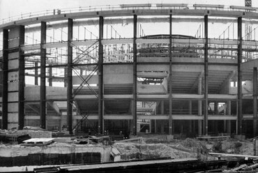 A Budapest Sportcsarnok építése, 1981. Forrás: Fortepan / Bertalan Ágnes
