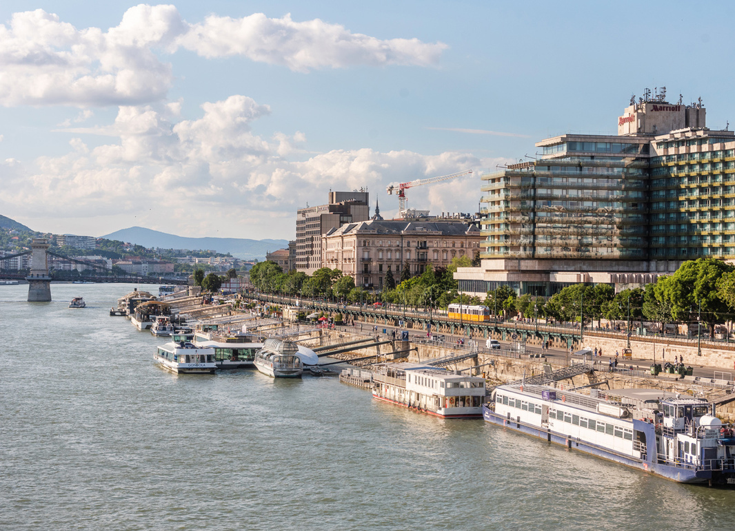 A forgalomtól nem látszik a dinnyehéj – Budapest és a Duna kapcsolata I.