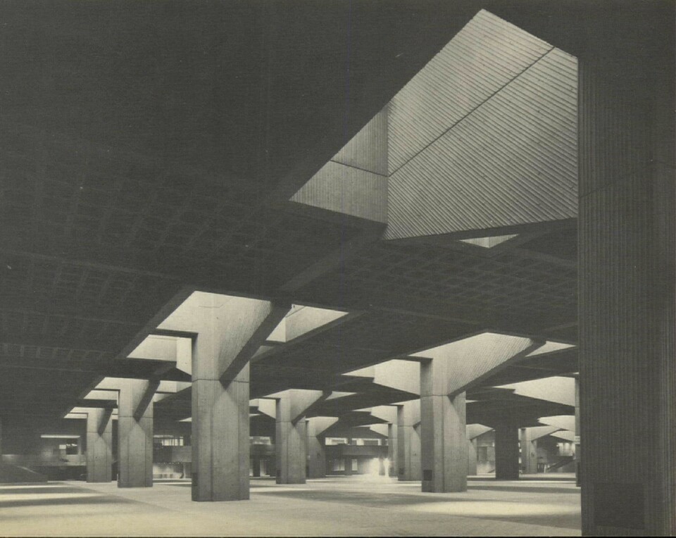 Concordia Kiállítási Csarnok, Place Bonaventure. Tervezők: Raymond T. Affleck és Vecsei Éva. [Ismeretlen szerző. Forrás: Schmertz 1965, 125. o.]
