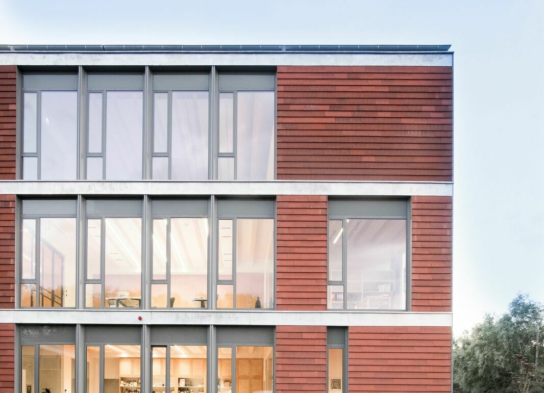 Célszerűség és mértéktartás Kelet-Európa első többszintes öko-passzív irodaházában  – Tektum Architectura 