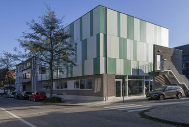 Hart Általános Iskola KOV Heilig Hart, Vilvoorde, Belgium. Építész: Licence to Build. Forrás: Denys
 
