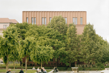 Szent Kristóf Szakrendelő. Építészet: Archikon. Fotó: Danyi Balázs
