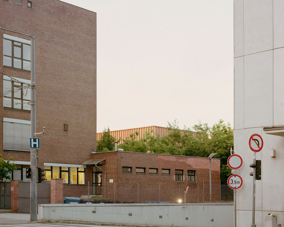 Szent Kristóf Szakrendelő. Építészet: Archikon. Fotó: Danyi Balázs
