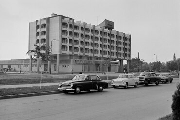Hotel Claudius, 1972. Forrás: Fortepan / Bauer Sándor
