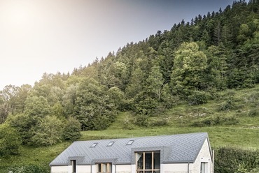  „La Grange à Gaby“ pajtaház, Engins, Franciaország. Tervező: Atelier Léger. Forrás: Prefa
