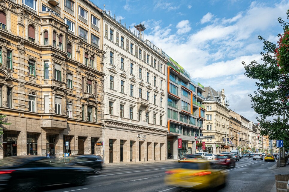 Rákóczi út.
Fotó: Hlinka Zsolt. Forrás: Építészfórum Archívum