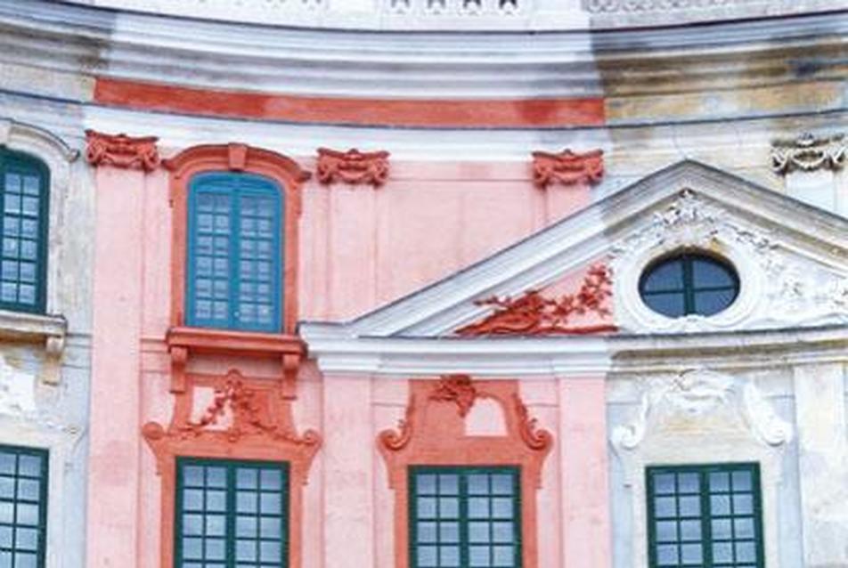 Tari Gábor: Történelmi épületek újraszínezése - a fertődi Esterházy Kastély színrekonstrukciója