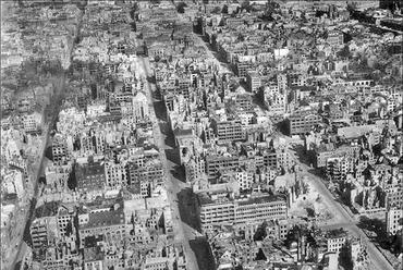 Berlin, 1945
