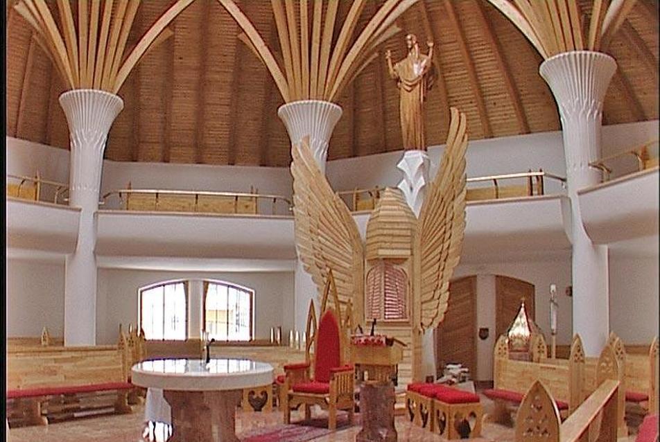 Csíkszereda (Erdély, Románia), katolikus templom, 2001
