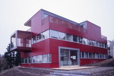 2. Burkhalter Sumi: T&ouml;bblak&aacute;sos villa Witikonban, Z&uuml;rich 1998&ndash;2001