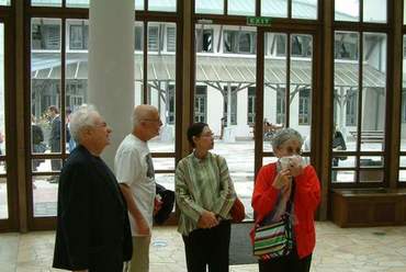 Frank Gehry, Irving Lavin és feleségeik