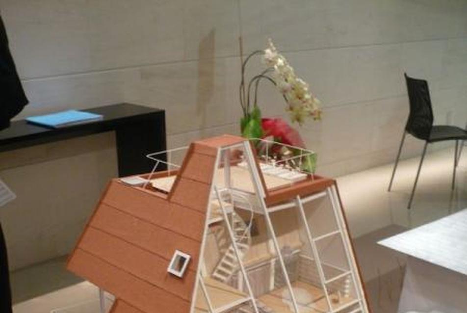 a House & Atelier Bow-Wow, az iroda saját épülete