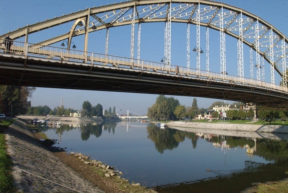 Indulhat a győri jachtkikötők kiépítése