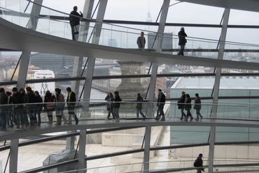 Reichstag kupolája - Sir Norman Foster