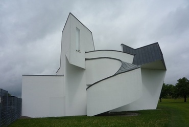 Frank O. Gehry – Vitra Design Museum, hátulról, fotó: Rab Hajnalka