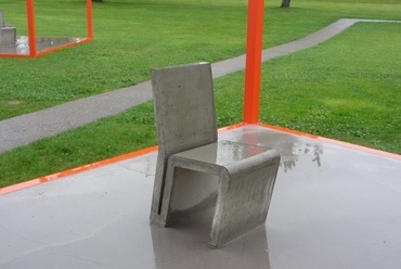 Frank O. Gehry – szék betonból, fotó: Rab Hajnalka