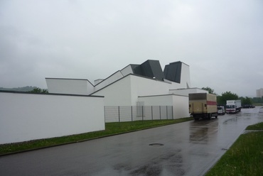 Frank O. Gehry – Vitra Design Museum, a gyártelep felől, fotó: Rab Hajnalka