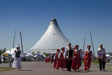 Khan Shatyr - Astana, copyright: Foster + Partners