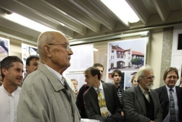 Makovecz Imre és a torta