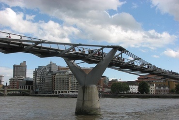 Millennium híd, függesztett híd, London, 144 m, 2000 - Norman Foster, OVE ARUP