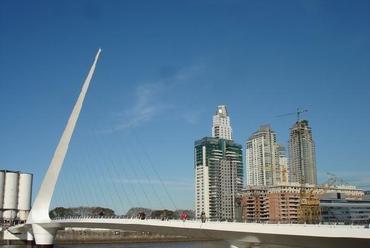 Mujer-híd, ferde-kábeles híd, Buenos Aires, 102 m, 2001 - Santiago Calatrava