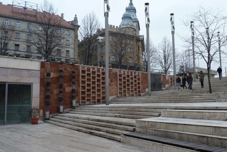 A Gödör Klub bejárata - fotó: Pók Enikő