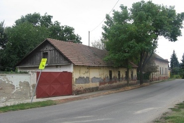 Petőfi Sándor utca parasztház