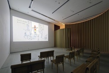 A kisteremben látható az animációs film. Az installáció a Shigeru Ban Architects studió munkája., fotó:  Masaya Yoshimura
