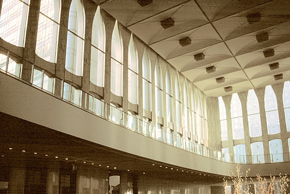 Belső tér álkarzattal, World Trade Center, New York, USA 1966-1977 – 2001. szeptember 11.  Minoru Yamasaki