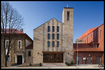Újszegedi református templom, vezető tervező: Vesmásné Zákányi Ildikó - fotó: Zsitva Tibor