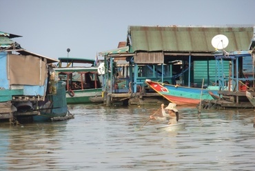Úszó házak Kambodzsában - fotó: Sánta Gábor
