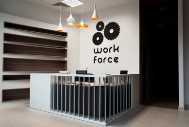 Work Force Kft. irodakialakítás - építész tervező: Rakonczai Gábor, fotó: Juhász Norbert