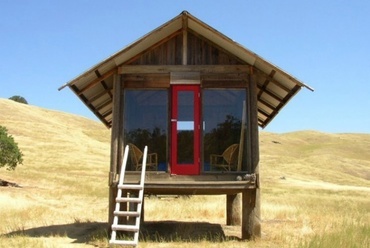 Shinto-ihletésű faház, San Benito County, California (2002), fotó: Victor Summers