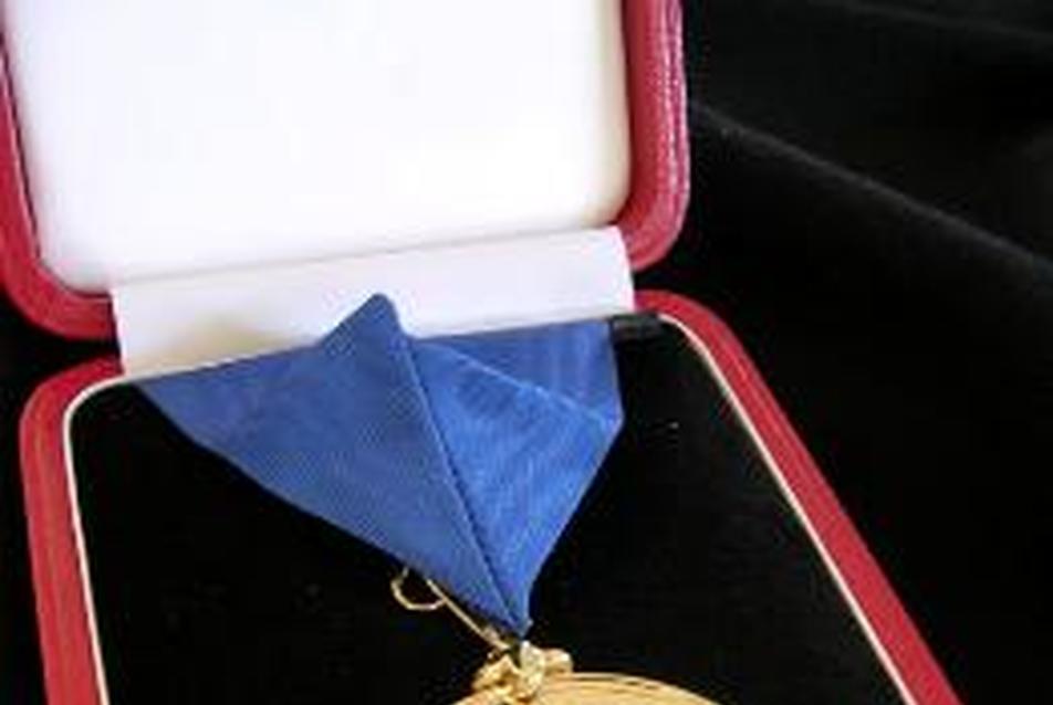 Royal Institue of British Architects (RIBA) Aranyérmem(Royal Gold Medal)