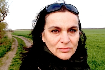 Pásztor Erika Katalina - önportré. csavargás Komárom és Tata között Január Lajos kutyával 2012. április 12-én
