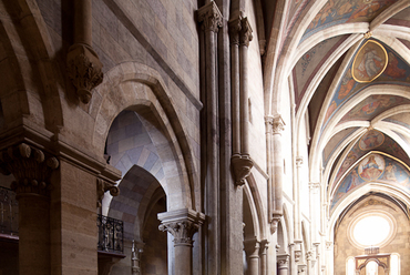 Pannonhalma, bazilika felújítása, dizájn építész: John Pawson, felelős tervező: Gunther Zsolt