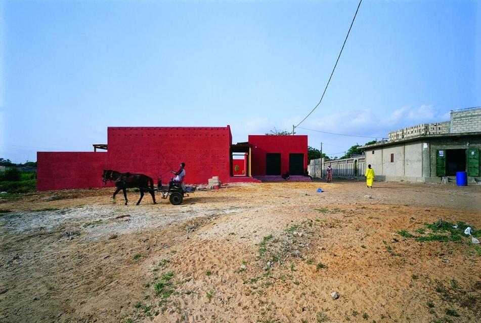 Hollmén Reuter Sandman: Nőközpont, Rufisque, Szenegál (2001), fotó: Juha Ilonen
