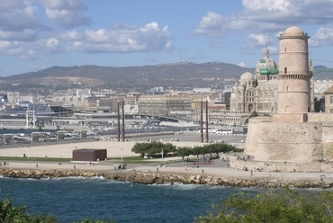 A MuCEM helye, háttérben a kereskedelmi kikötő, 2006