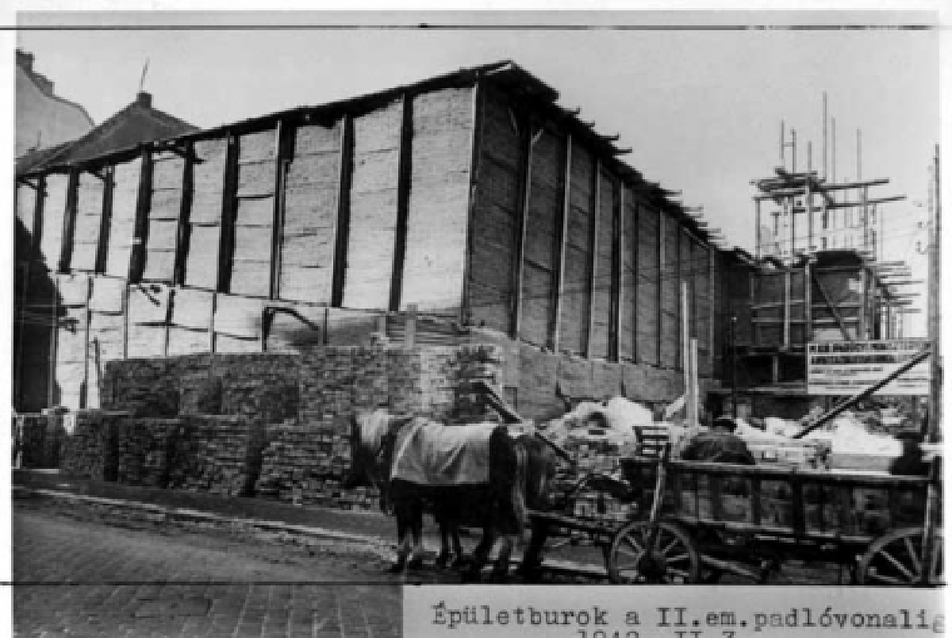 Az Anyaghivatal építése, 1942